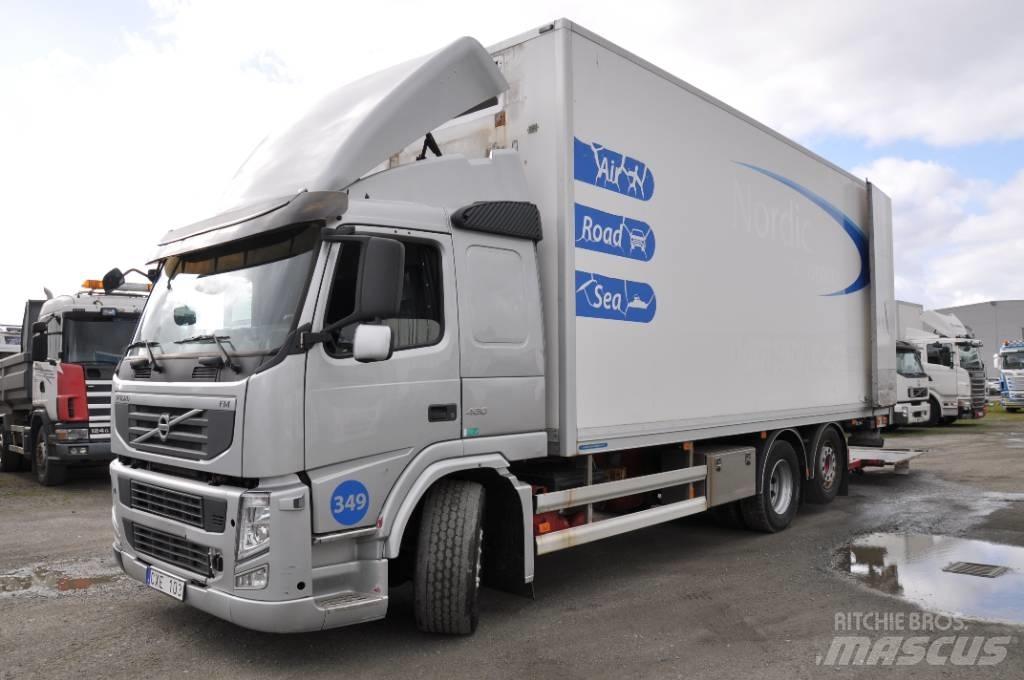 Volvo FM 6X2 Skříňová nástavba