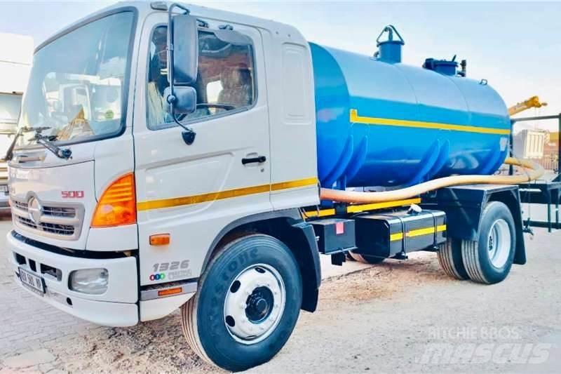 Hino 500 1326 Další