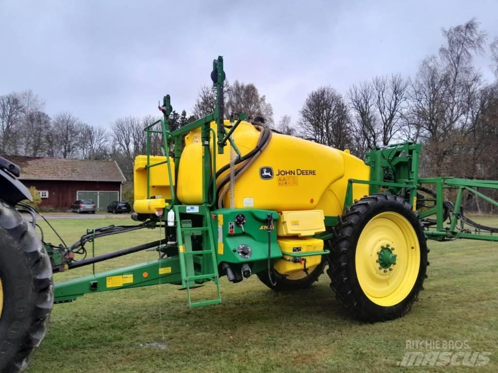 John Deere M 740 i Tažené postřikovače