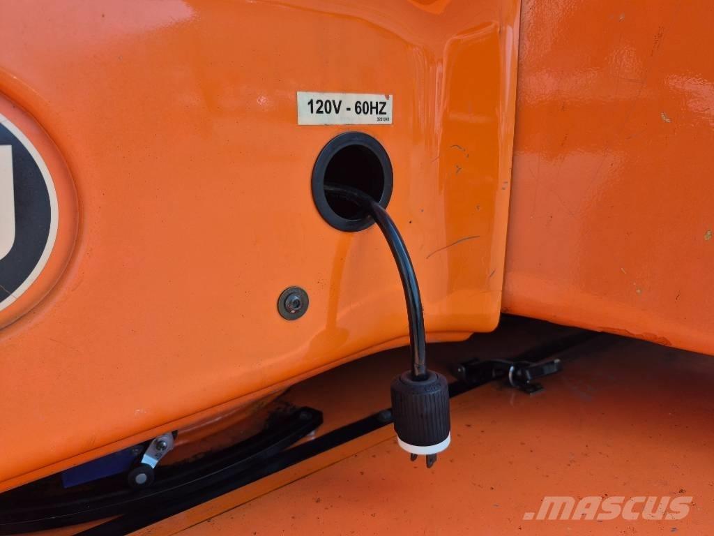 JLG E 450 AJ Kloubové plošiny