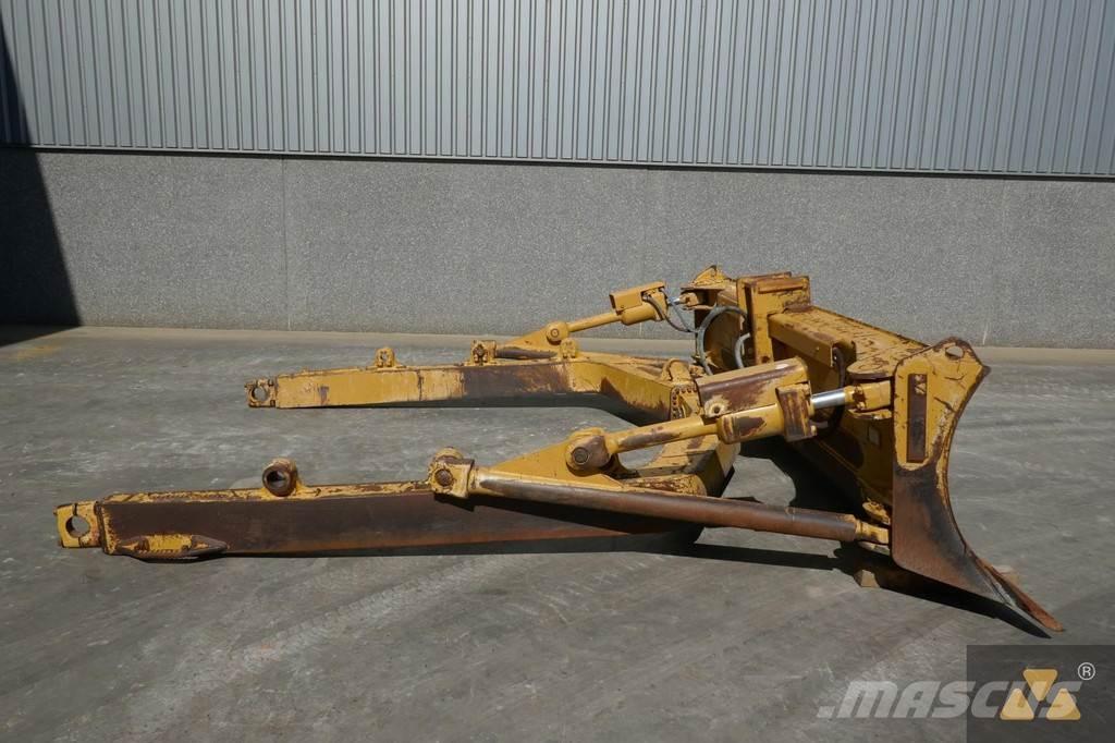 CAT D8T Blade Radlice