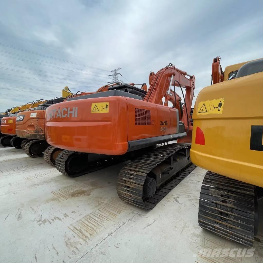 Hitachi ZX 240 Pásová rýpadla