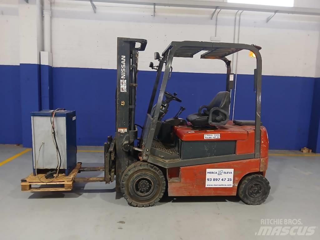 Nissan Q02 L 20 CU Akumulátorové vozíky