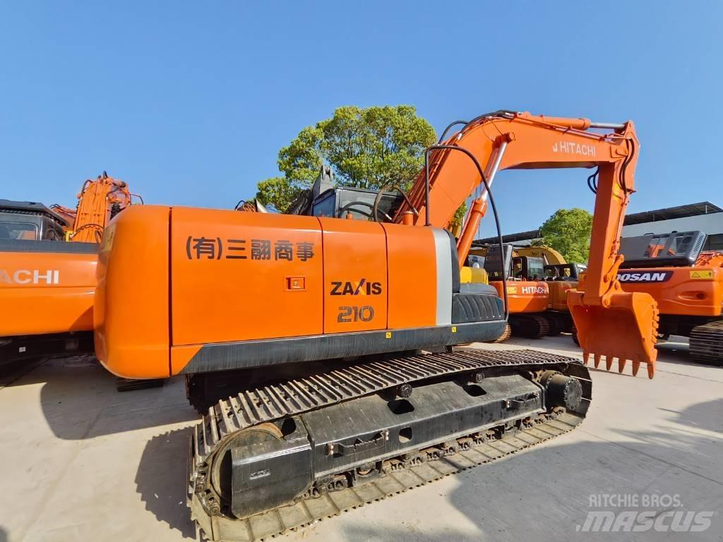 Hitachi ZX 210 Pásová rýpadla