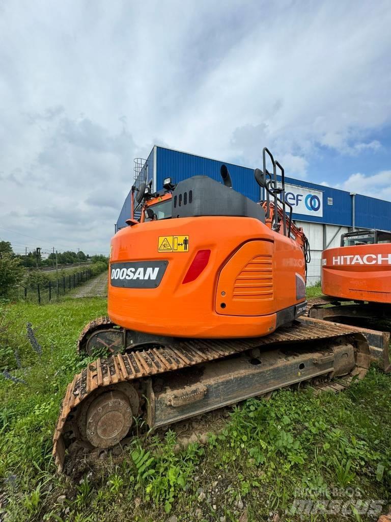 Doosan DX 140 LCR Pásová rýpadla