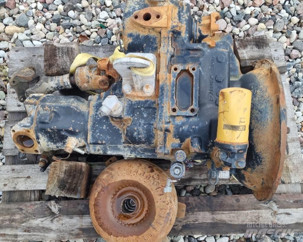CAT 428C Převodovka