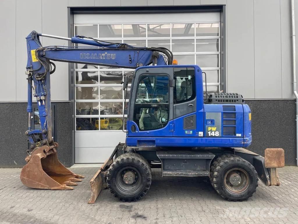 Komatsu PW148-8 Kolová rýpadla