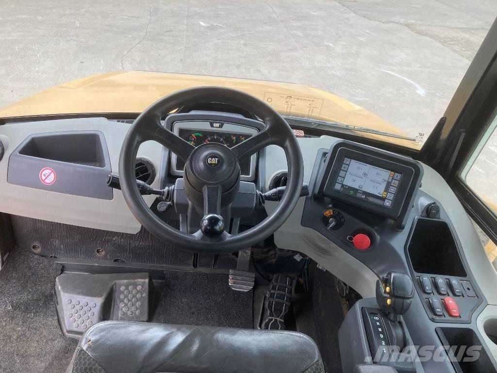 CAT 745 Kloubové dempry