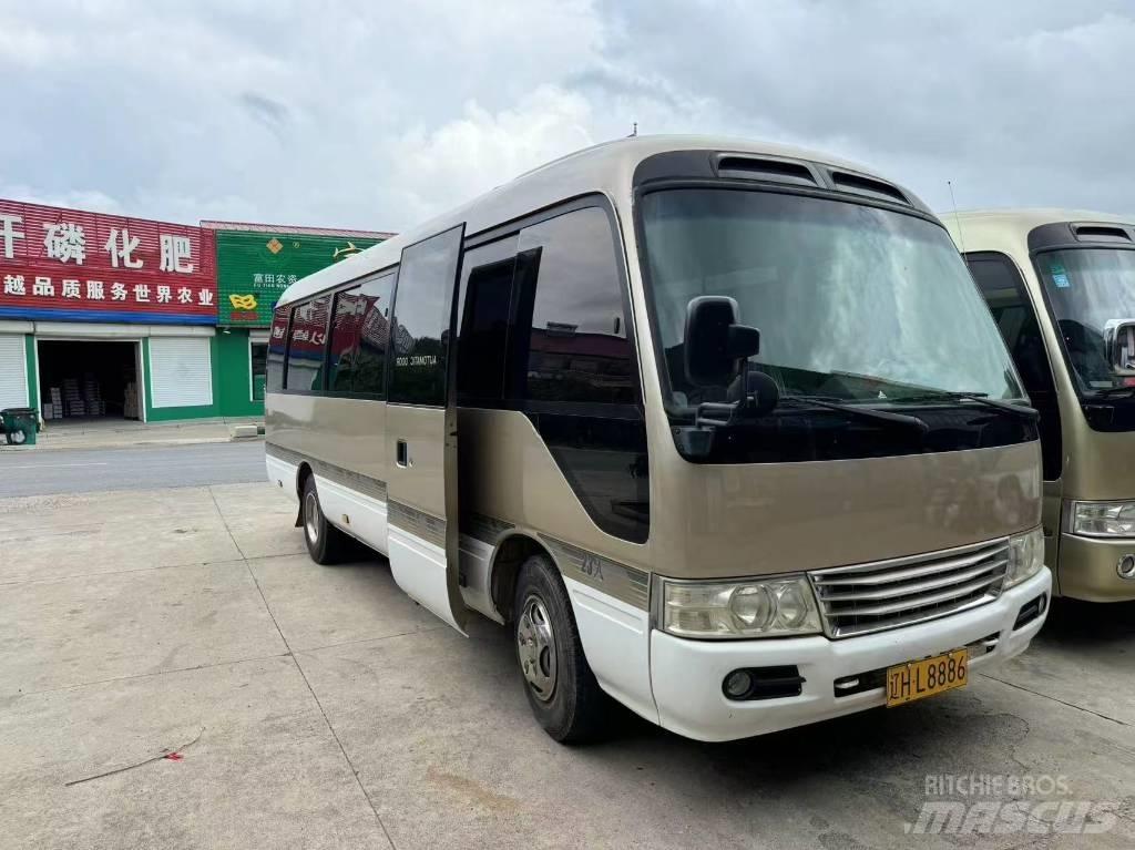 Toyota Coaster Minibusy