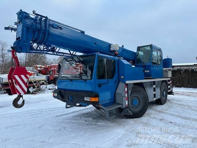 Liebherr LTM 1030-2 Univerzální terénní jeřáby