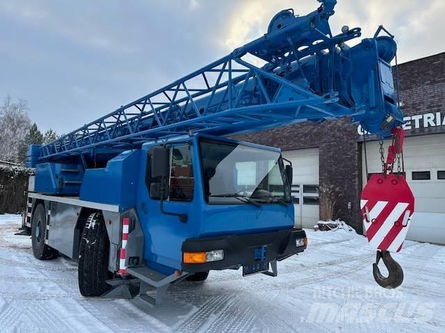 Liebherr LTM 1030-2 Univerzální terénní jeřáby