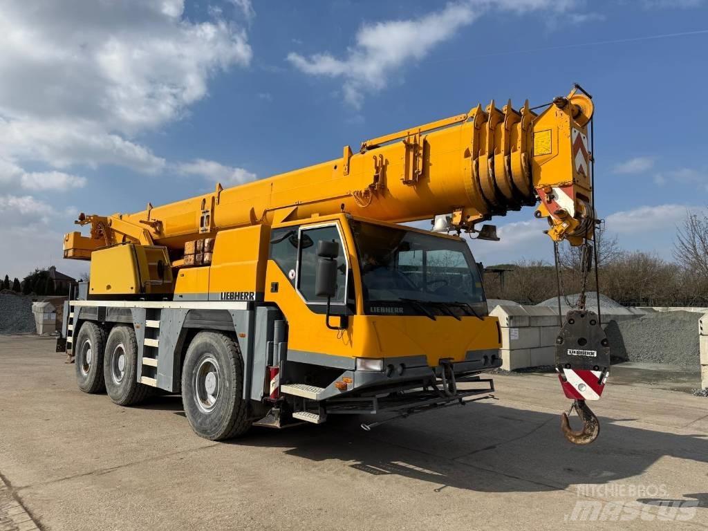 Liebherr LTM1055/1 Univerzální terénní jeřáby