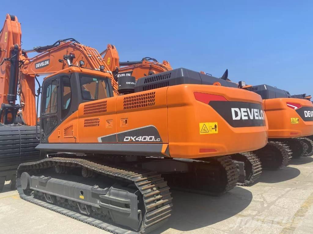 Develon DX 400 Pásová rýpadla