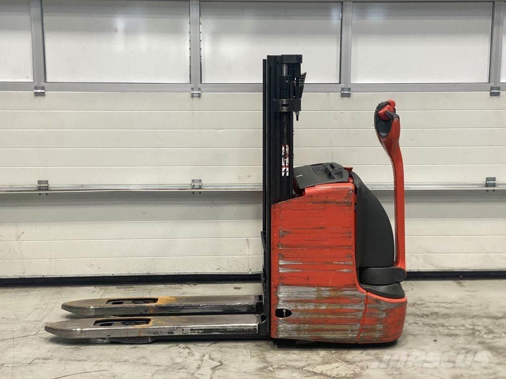 Linde L12 I Ručně vedené vysokozdvižné vozíky