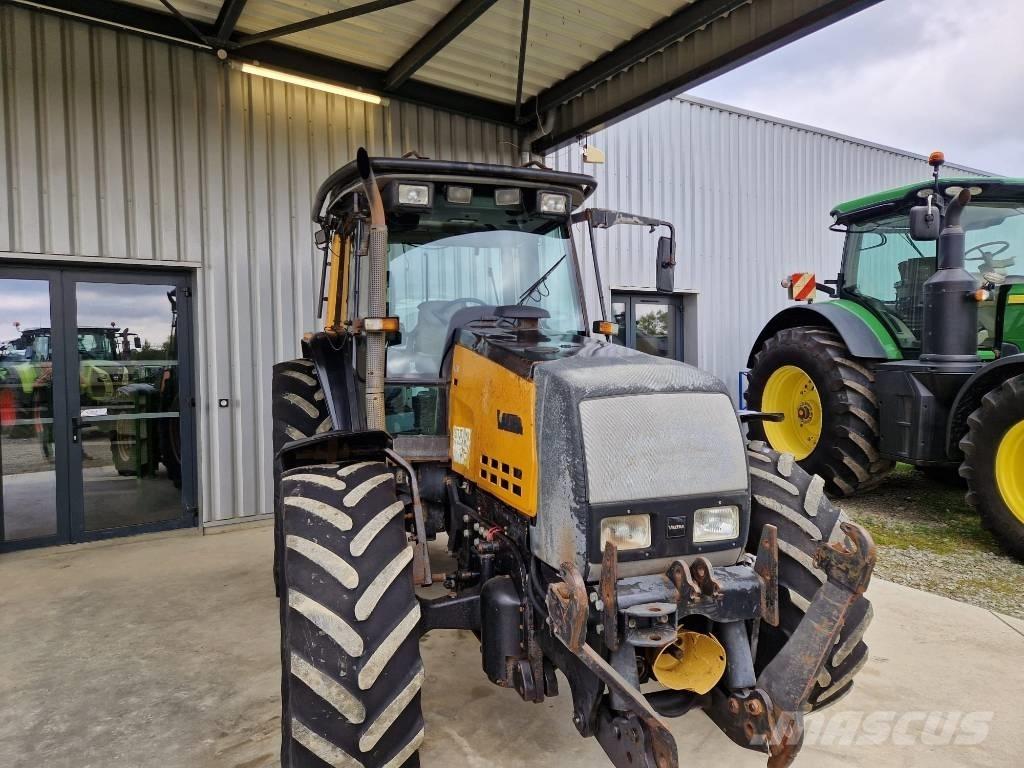 Valtra 6550 hitech Traktory
