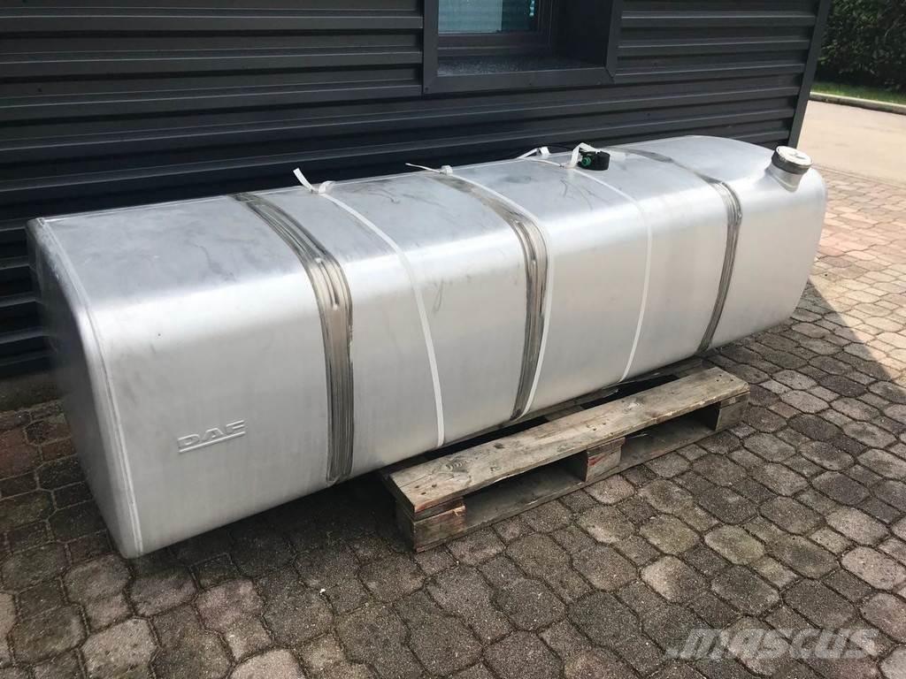 DAF 850 L Nádrže na palivo a aditiva