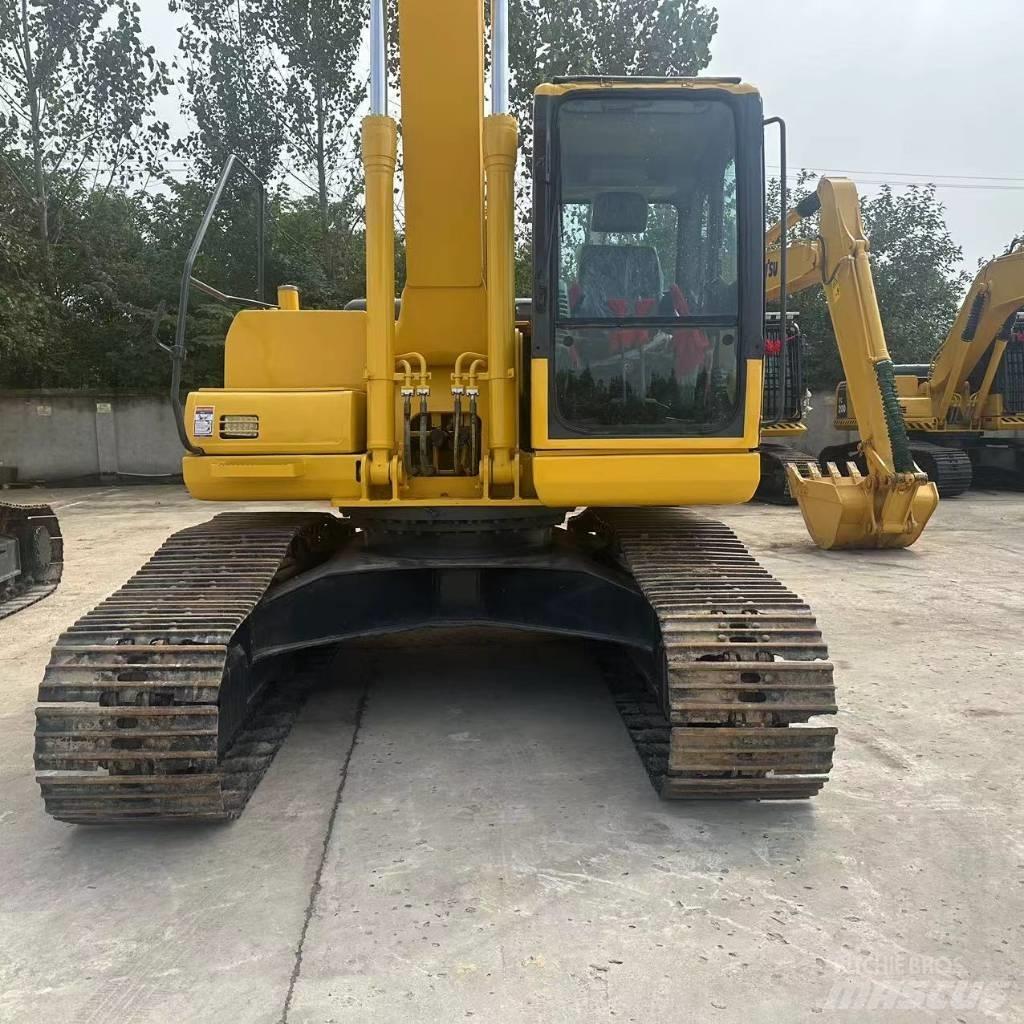 Komatsu PC 200-7 Pásová rýpadla