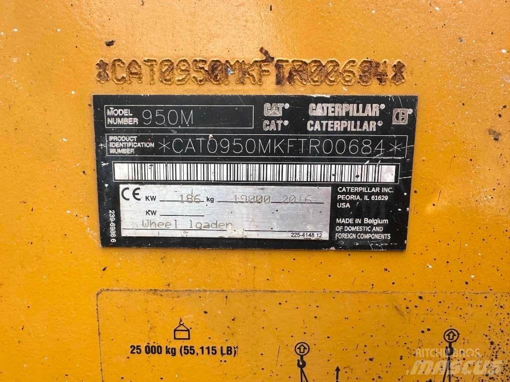 CAT 950M Kolové nakladače