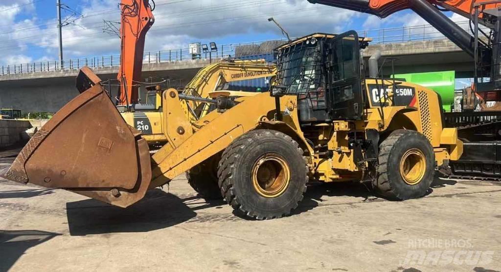 CAT 950M Kolové nakladače