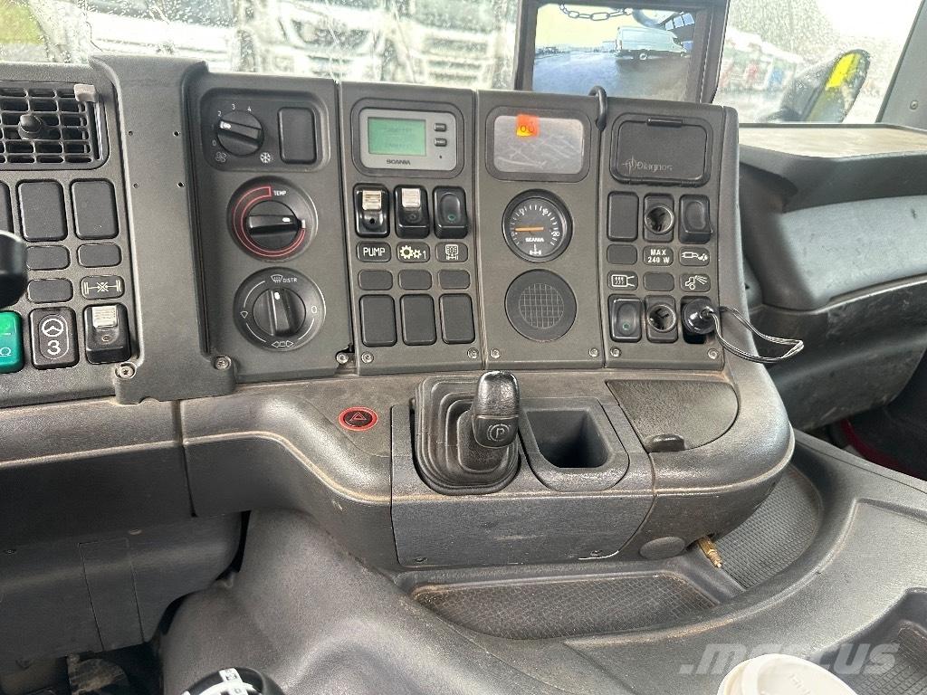 Scania P114 8x2*6 Lanový nosič kontejnerů