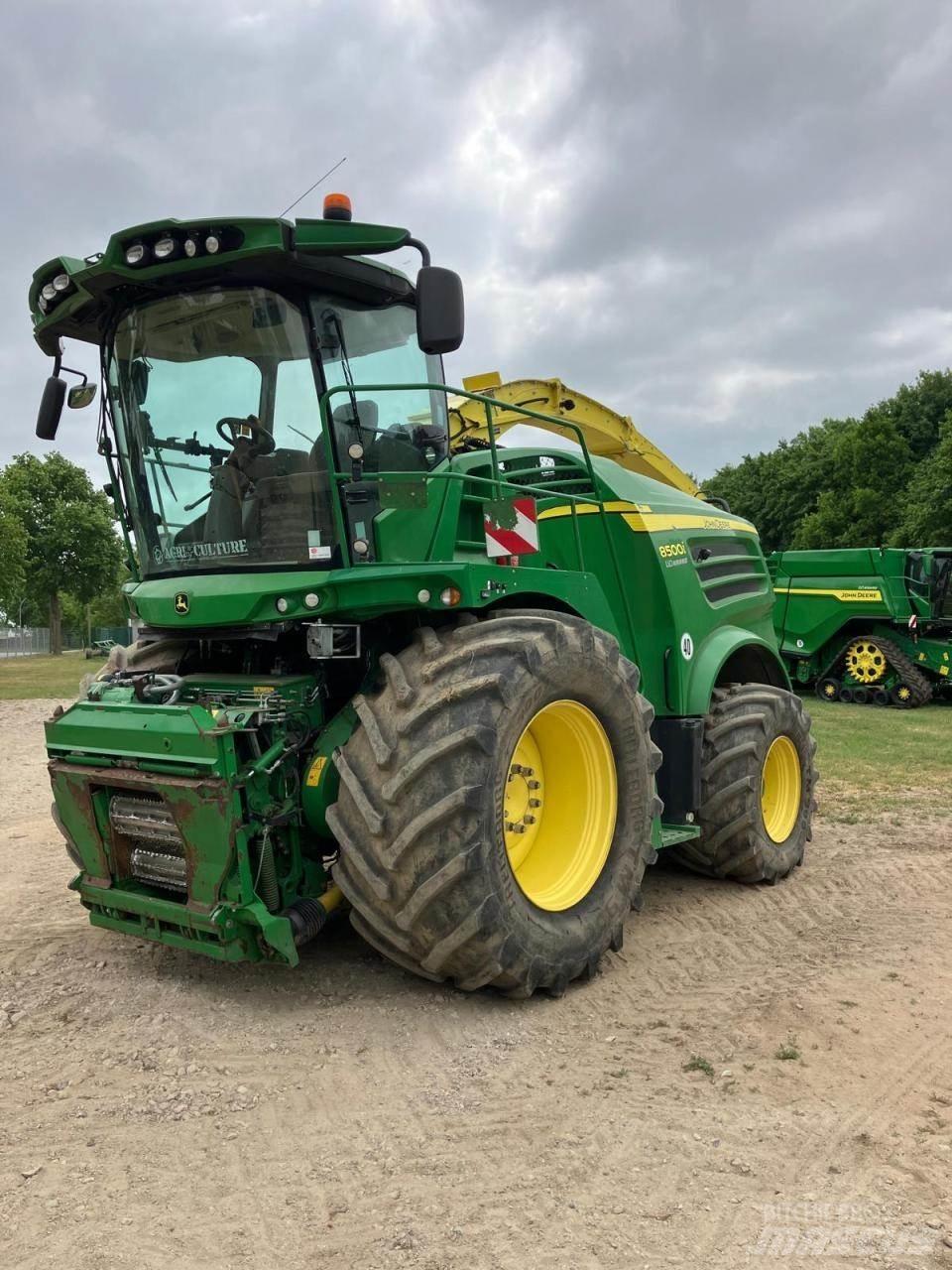 John Deere 8500 Samojízdné sekačky
