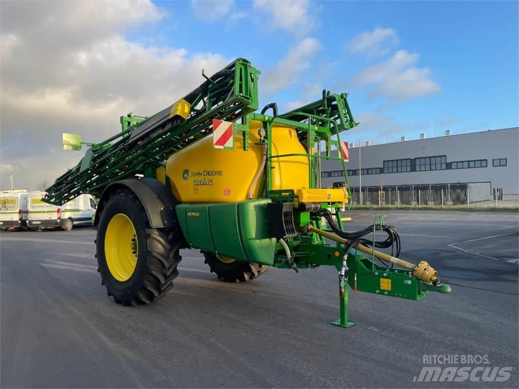 John Deere M740i Tažené postřikovače