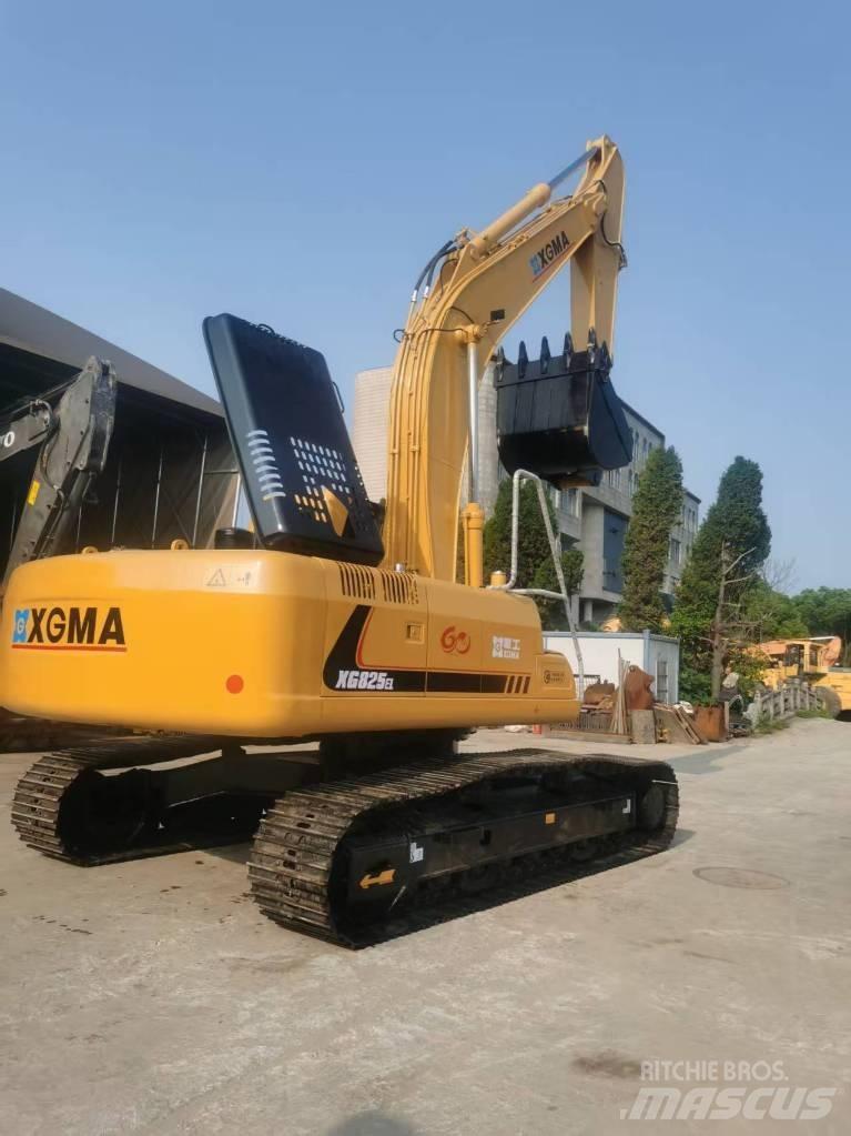 XGMA XG 825lc Midi rýpadla 7t - 12t