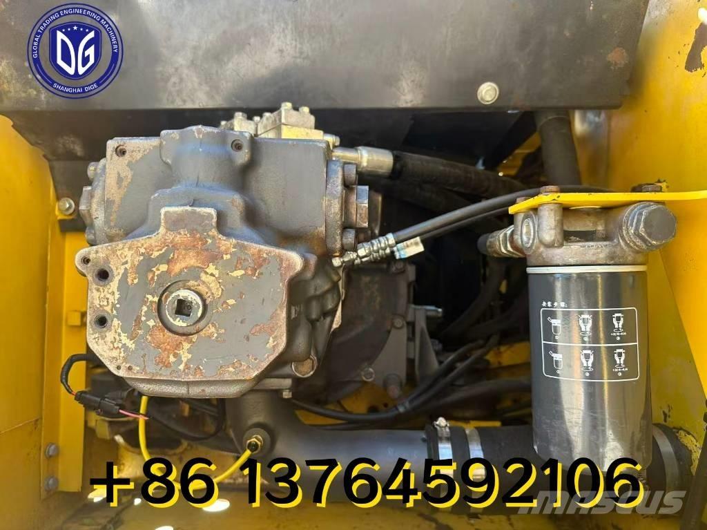 Komatsu PC 220 Pásová rýpadla