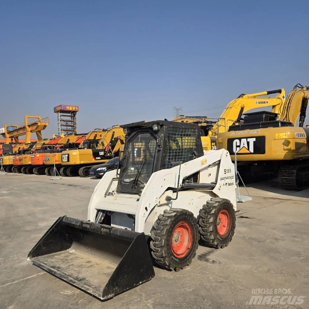 Bobcat S 185 Smykem řízené nakladače
