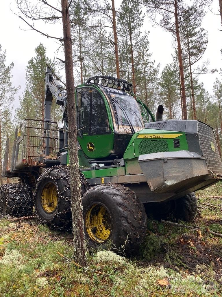 John Deere 1010G Vyvážecí traktory