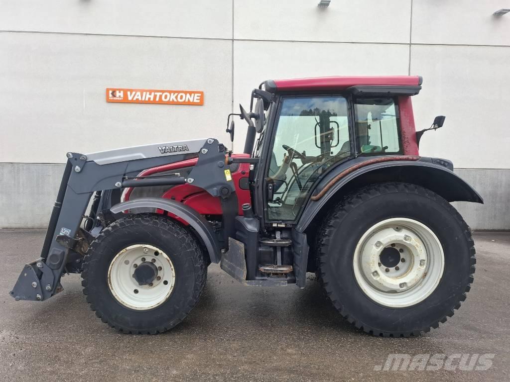 Valtra N 101 Traktory