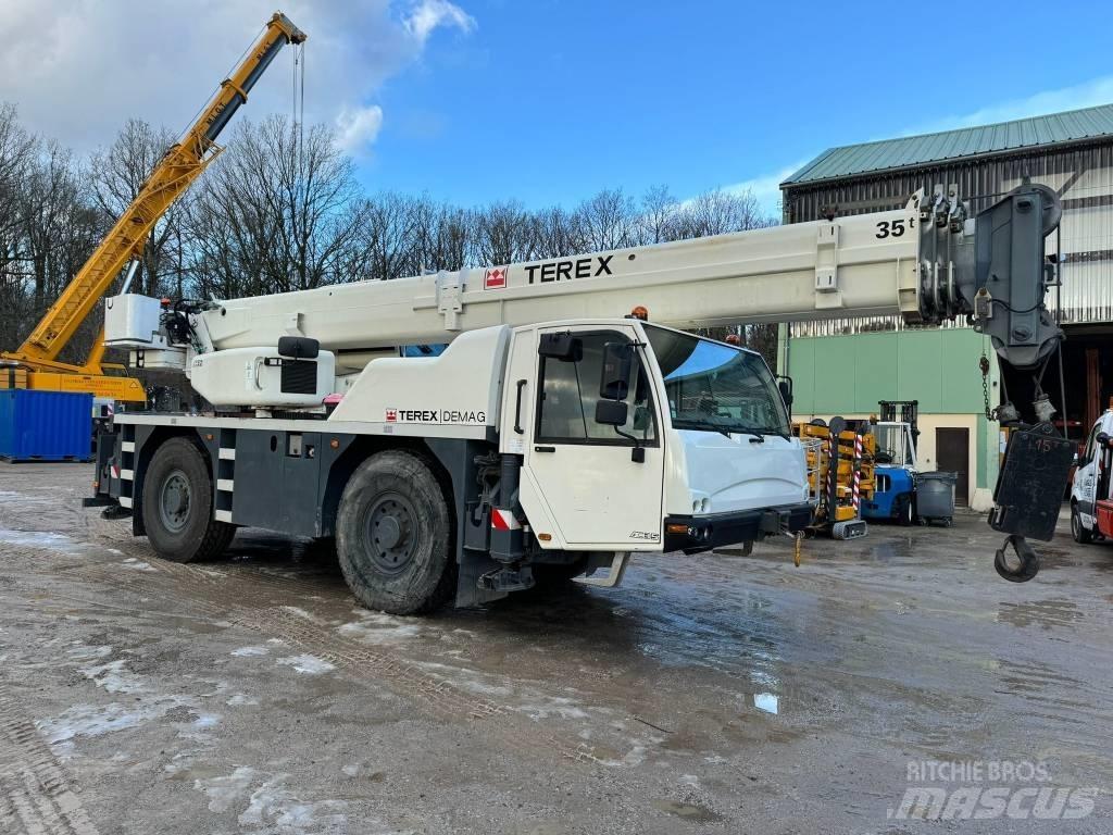 Terex AC 35 Jeřáby pro těžký terén