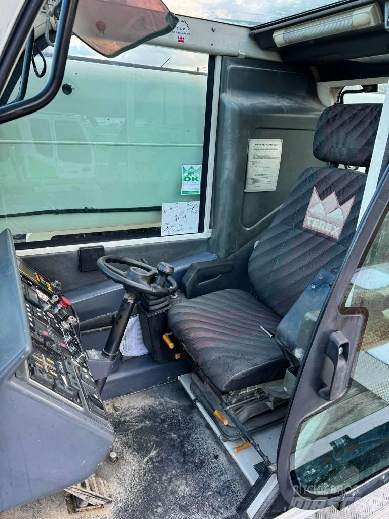Terex AC 35 Jeřáby pro těžký terén