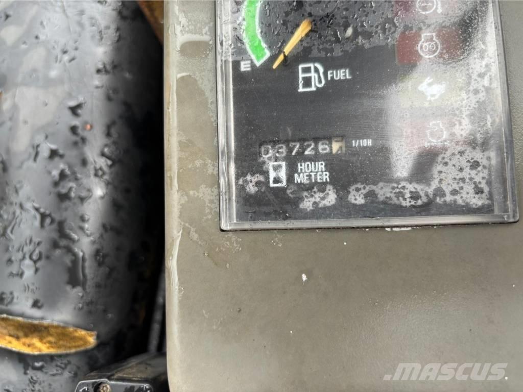 Takeuchi TB 23 R Mini rýpadla < 7t