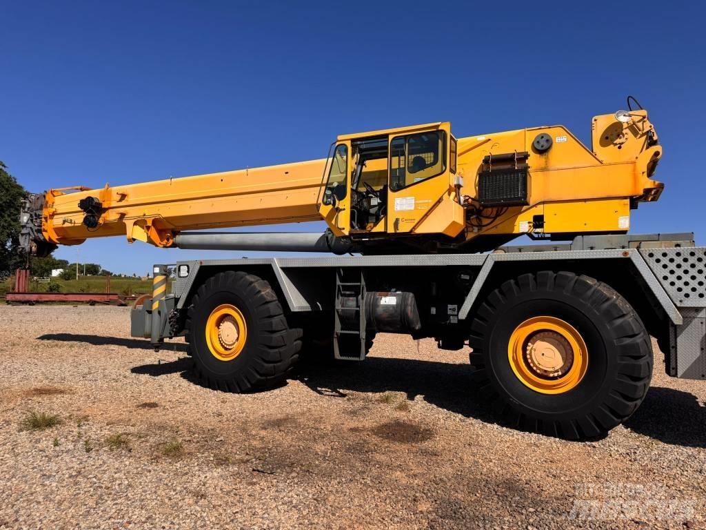 Grove RT 9130 E Jeřáby pro těžký terén
