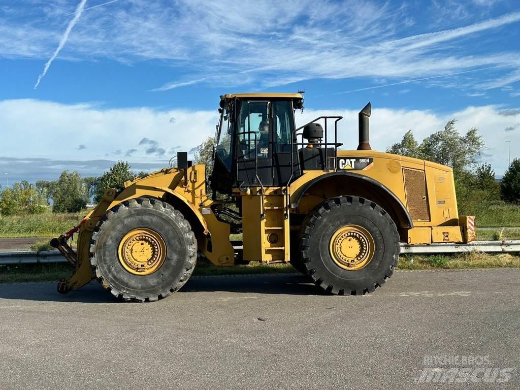 CAT 980H Kolové nakladače