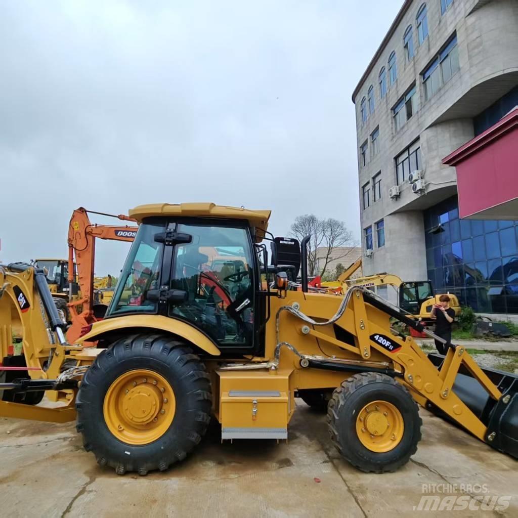 CAT 420 F Rýpadlo-nakladače