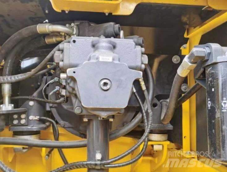 Komatsu 360-7 Pásová rýpadla