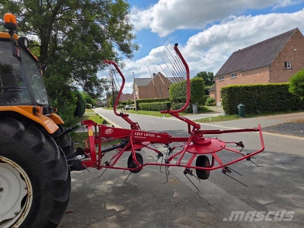 Lely Lotus 300 Combi Obraceče a shrabovače sena