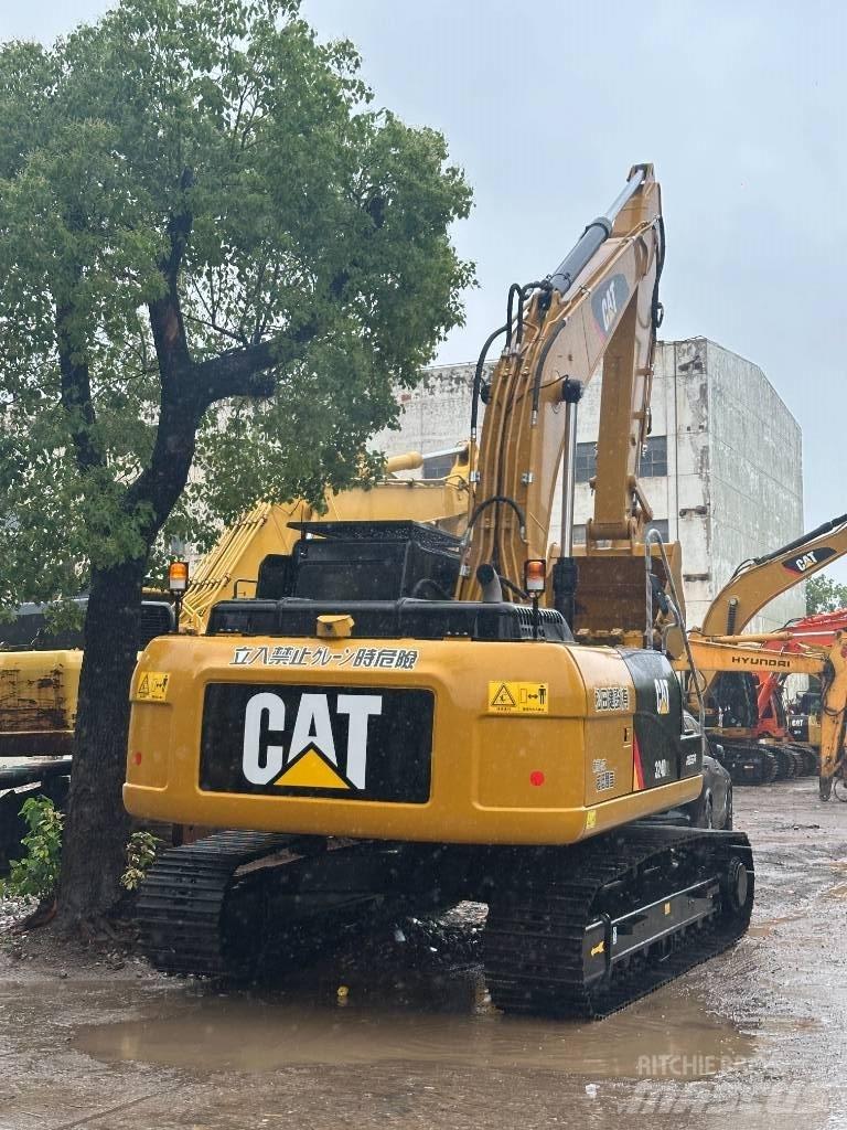 CAT CAT324D Midi rýpadla 7t - 12t