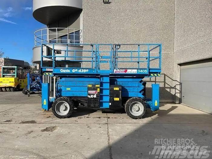 Genie GS4390RT Nůžková zvedací plošina