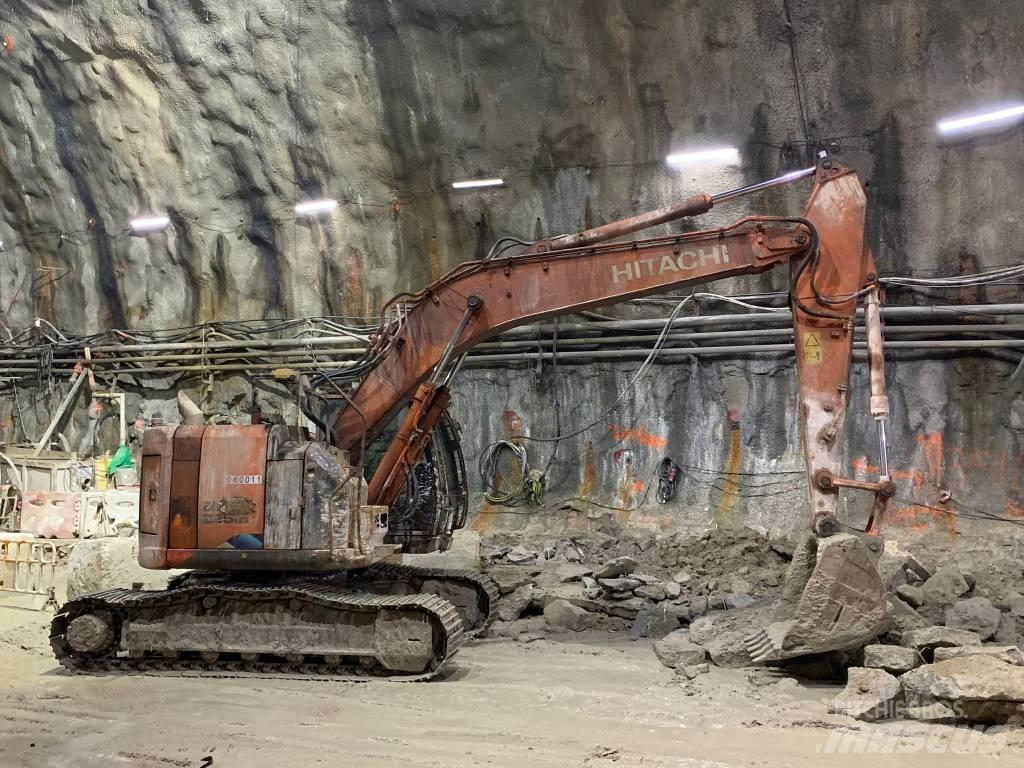 Hitachi ZX225US-5A Stavebnictví - ostatní