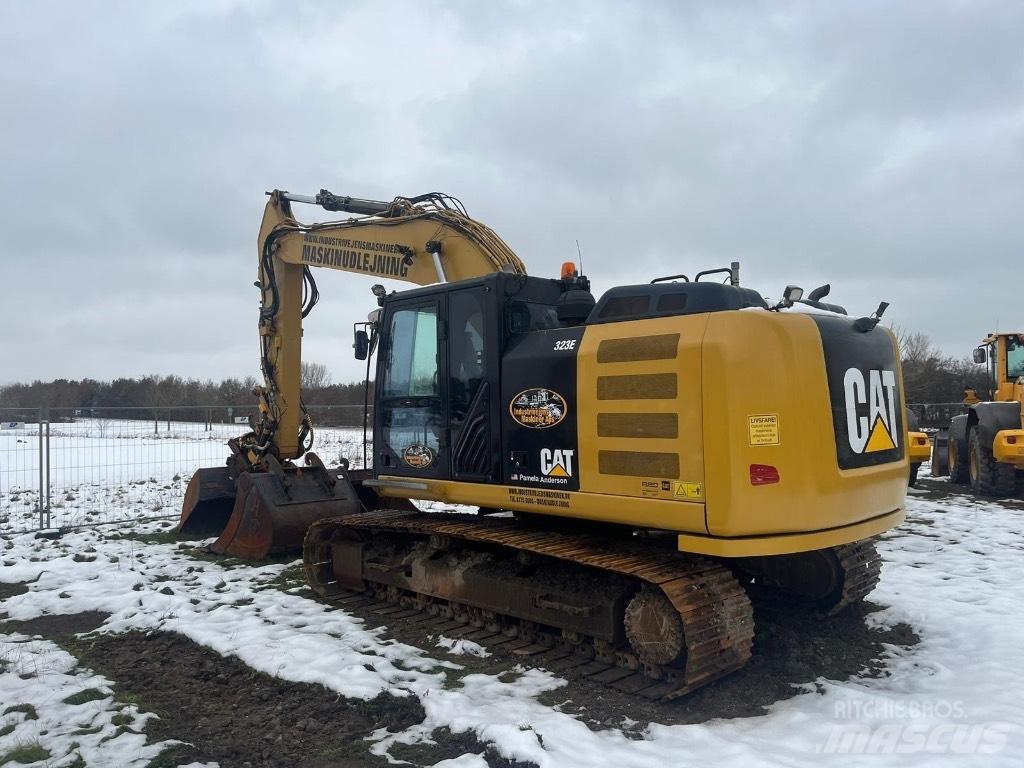 CAT 323 EL Pásová rýpadla