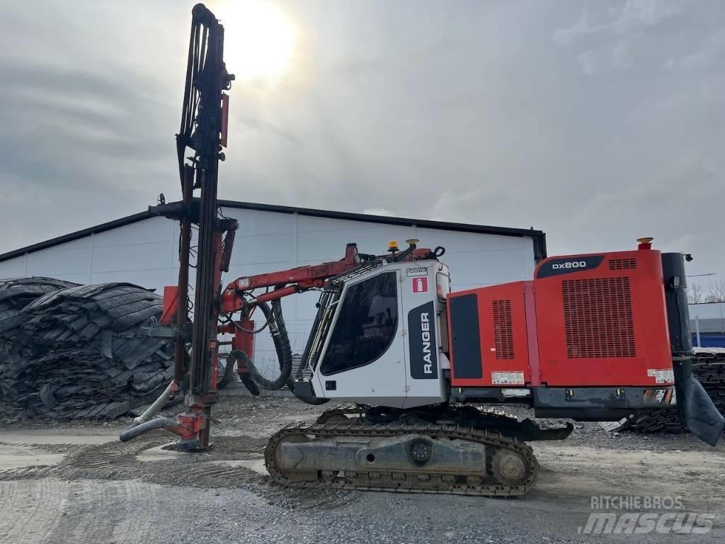 Sandvik DX800 Povrchové vrtací stroje