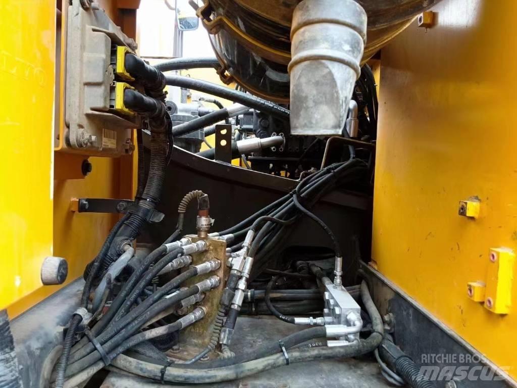 Volvo EC 300 D L Pásová rýpadla