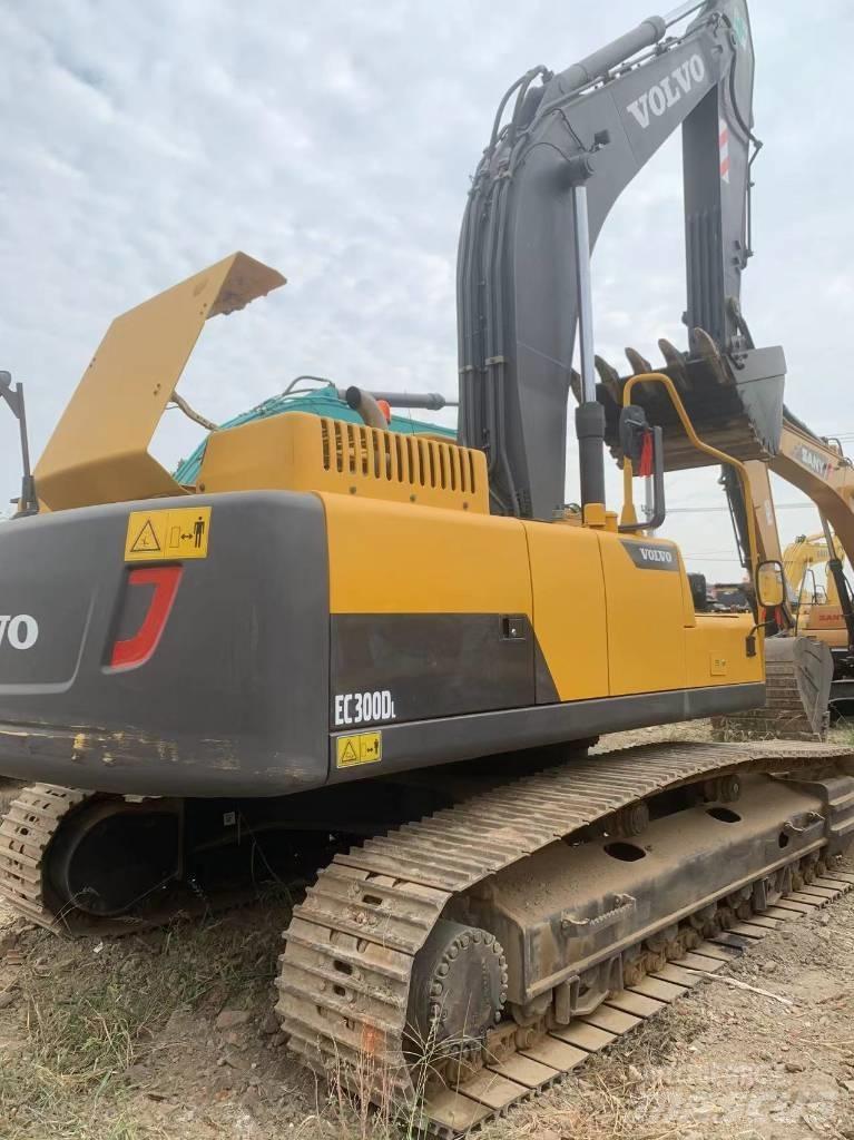 Volvo EC 300 D L Pásová rýpadla