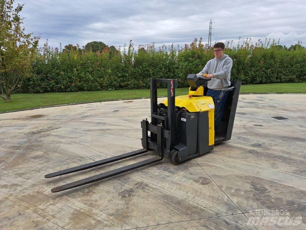 Combilift CS 600 Ručně vedené vysokozdvižné vozíky