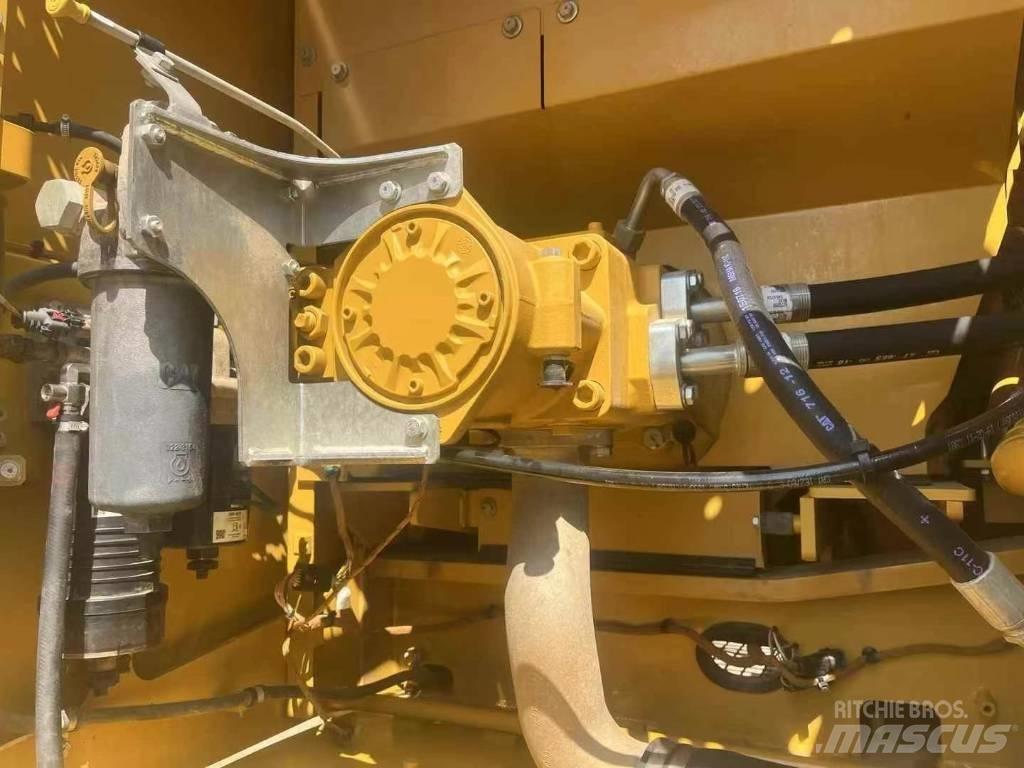 CAT 330 Pásová rýpadla