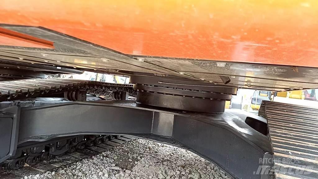 Doosan 225 LC-9 Pásová rýpadla