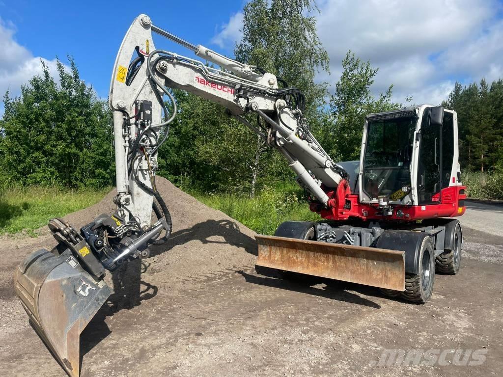Takeuchi TB395W Kolová rýpadla